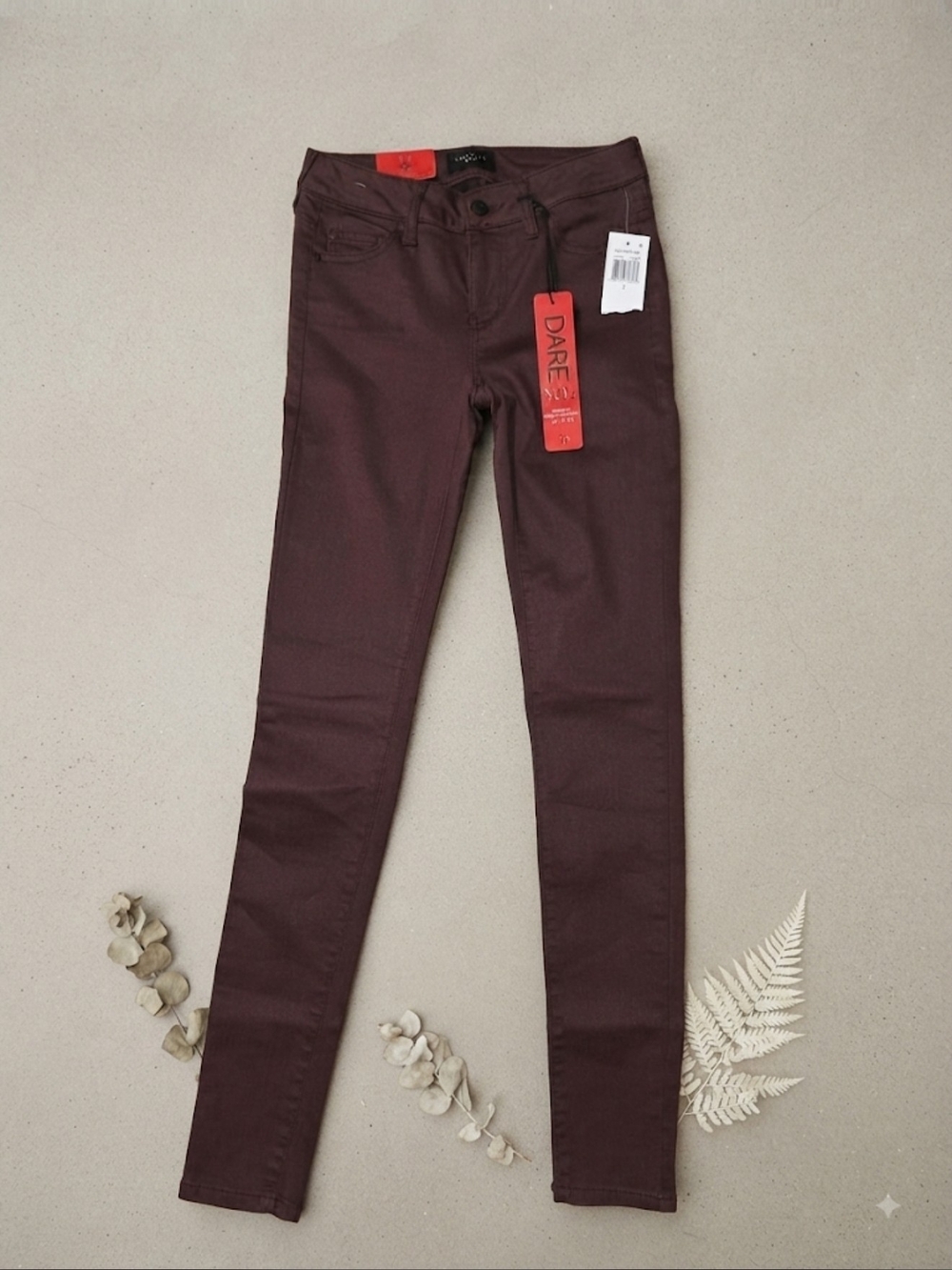 Celebrity Pink Dare You Wine-Colored Skinny Jeans Stretch - Picture 1 of 2